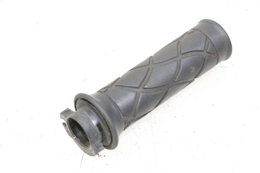 photo de POIGNEE ACCELERATEUR YAMAHA YP MAJESTY 125 (2002 - 2006) - Vue principale