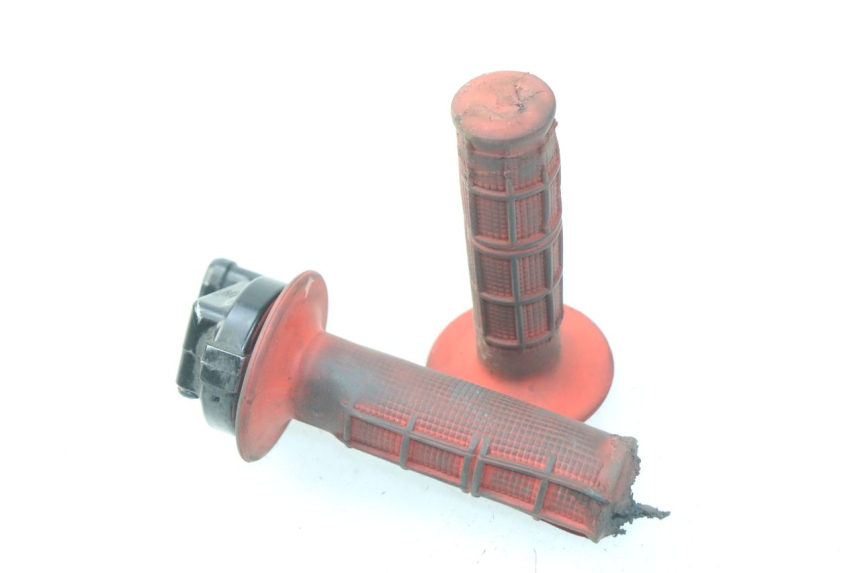 photo de POIGNEE ACCELERATEUR YAMAHA YZ-F YZF 250 (2014 - 2018) - Vue principale