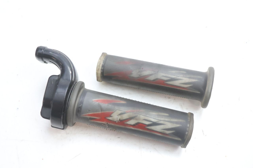 photo de POIGNEE ACCELERATEUR YAMAHA YZF R GENESIS 750 (1993 - 1998) - Vue principale
