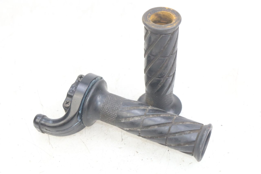 photo de POIGNEE ACCELERATEUR YAMAHA YZF R THUNDERCAT 600 (1996 - 2003) - Vue principale