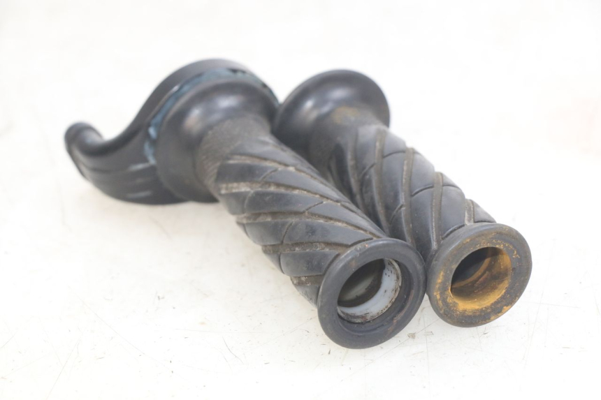 photo de POIGNEE ACCELERATEUR YAMAHA YZF R THUNDERCAT 600 (1996 - 2003) - Autre angle de vue