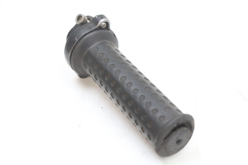 photo de POIGNEE ACCELERATEUR PIAGGIO ZIP 2T 50 (2009 - 2019) - Autre angle de vue