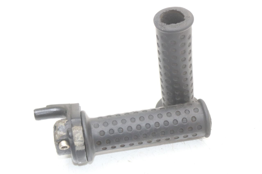 photo de POIGNEE ACCELERATEUR PIAGGIO ZIP 2T 50 (2009 - 2019) - Vue principale