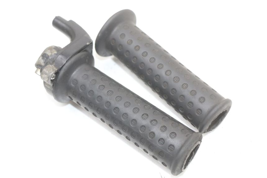 photo de POIGNEE ACCELERATEUR PIAGGIO ZIP 2T 50 (2009 - 2019) - Zoom état d’usage