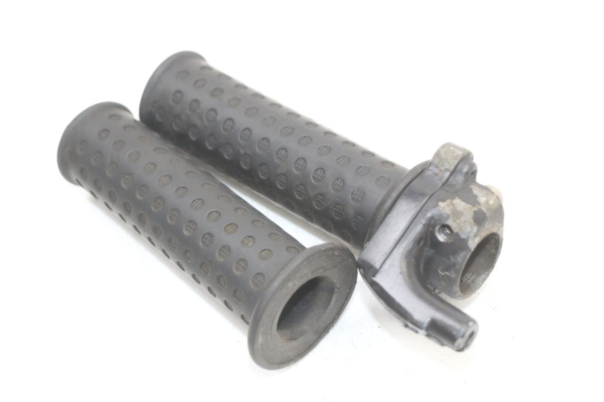 photo de POIGNEE ACCELERATEUR PIAGGIO ZIP 2T 50 (2009 - 2019) - Autre angle de vue