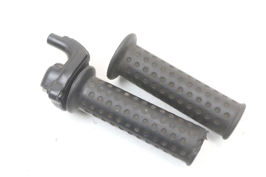 photo de POIGNEE ACCELERATEUR PIAGGIO ZIP 2T 50 (2009 - 2019) - Autre angle de vue