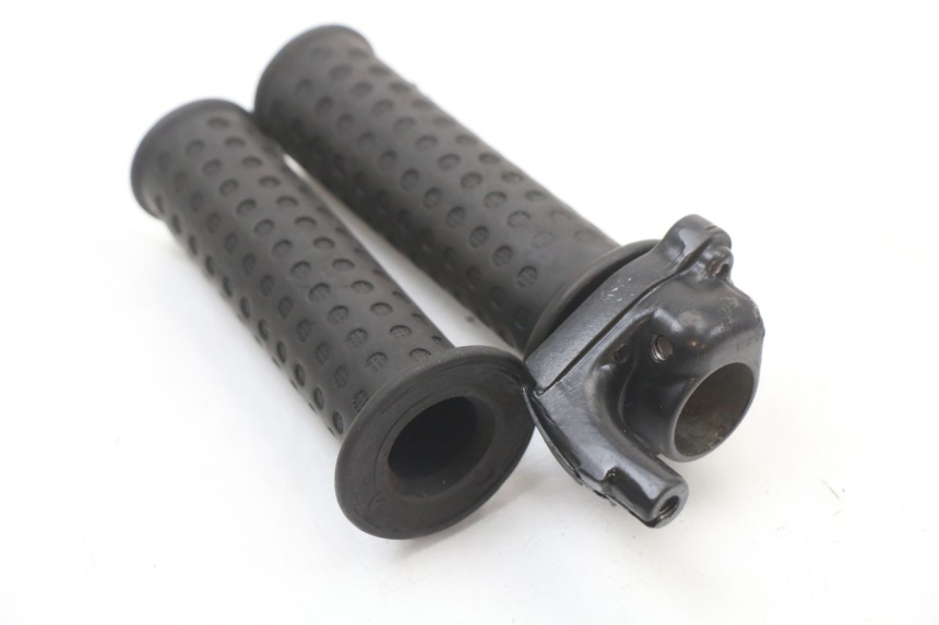 photo de POIGNEE ACCELERATEUR PIAGGIO ZIP 4T 50 (2018 - 2020) - Zoom état d’usage