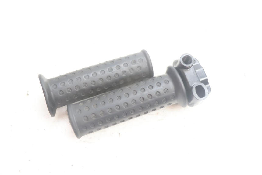 photo de POIGNEE ACCELERATEUR PIAGGIO ZIP IGET 4T 50 (2021 - 2023) - Autre angle de vue