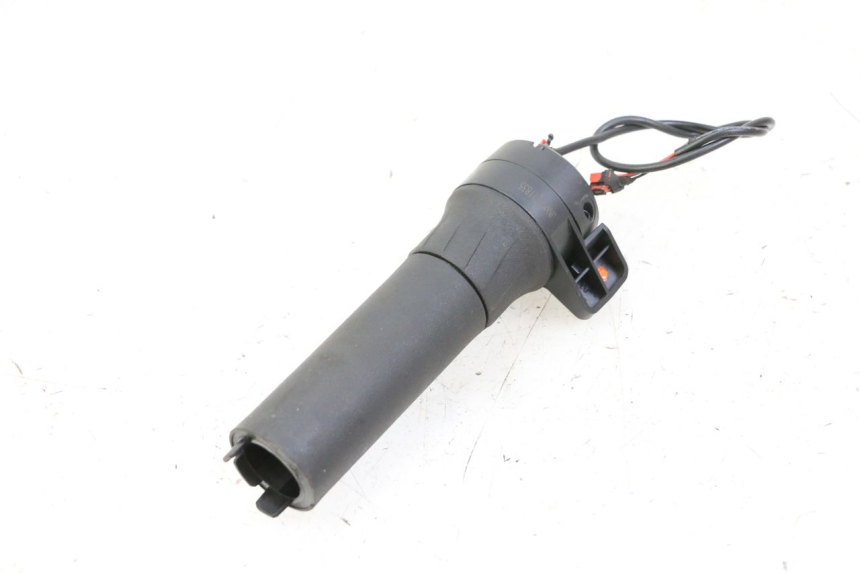 photo de POIGNEE ACCELERATEUR SEGWAY NINEBOT ZT3 PRO 1 - Points de fixation