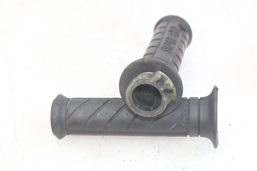 photo de POIGNEE ACCELERATEUR KAWASAKI ZX-6R ZX6R 600 (1995 - 1997) - Zoom état d’usage
