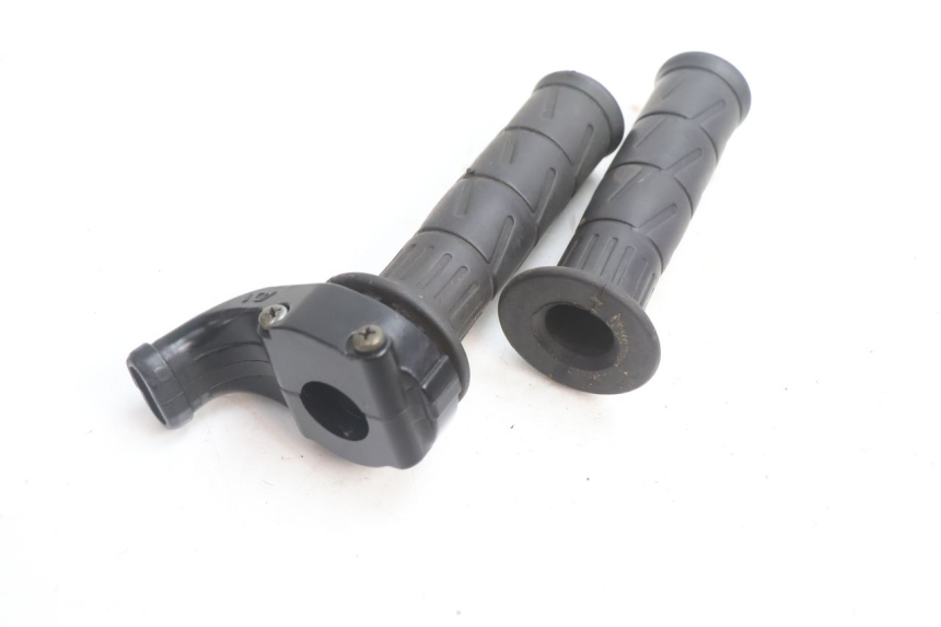 photo de POIGNEE ACCELERATEUR KAWASAKI ZX-6R ZX6R 600 (2000 - 2002) - Détail de la pièce