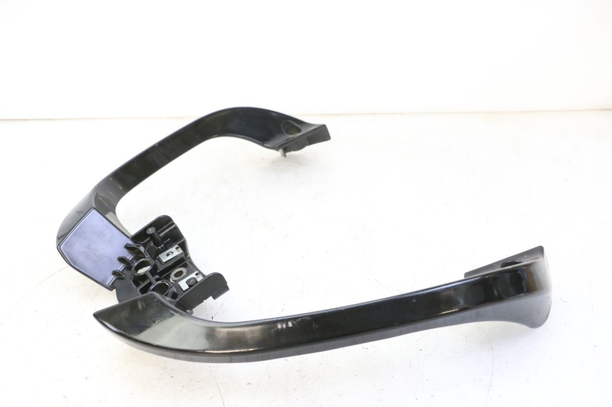 photo de POIGNEE ARRIERE QUADRO 4 4D 350 (2015 - 2018) - Marquages et références