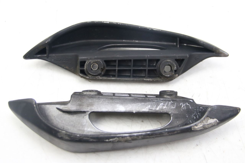 photo de POIGNEE ARRIERE SUZUKI BURGMAN 125 (2007 - 2014) - Gros plan technique