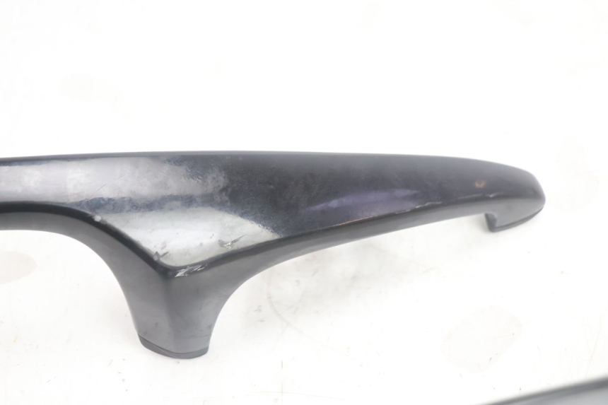 photo de POIGNEE ARRIERE SUZUKI BURGMAN EXECUTIVE ABS 650 (2006 - 2012) - Points de fixation