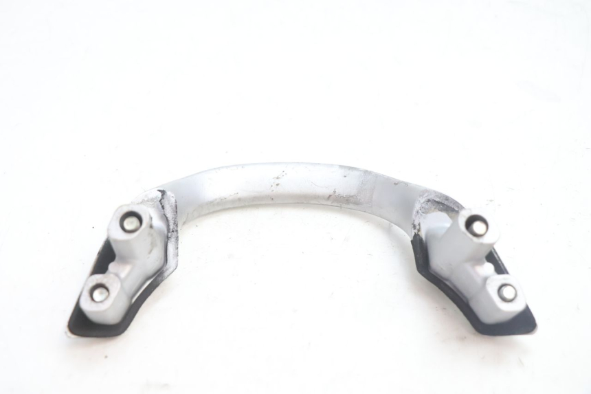 photo de POIGNEE ARRIERE HONDA CB F HORNET 600 (2005 - 2006) - État de surface