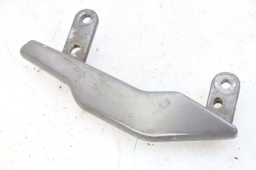 photo de POIGNEE ARRIERE DROITE  ORCAL CAVARO 4T 50 (2019 - 2023) - Autre angle de vue