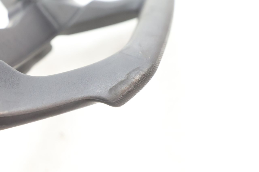 photo de POIGNEE ARRIERE DROITE  YAMAHA FZ8 800 (2010 - 2016) - Vue d’ensemble