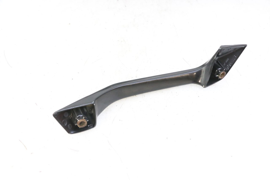 photo de POIGNEE ARRIERE DROITE  GILERA NEXUS 300 (2008 - 2013) - Autre angle de vue