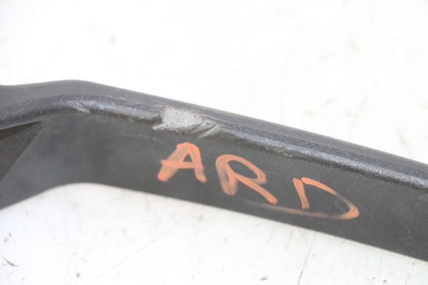 photo de POIGNEE ARRIERE DROITE  KEEWAY K-LIGHT KLIGHT 125 (2018 - 2025) - Détail de la pièce