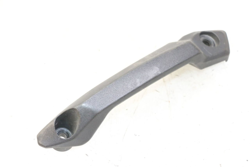 photo de POIGNEE ARRIERE DROITE  KEEWAY K-LIGHT KLIGHT 125 (2018 - 2025) - Gros plan technique