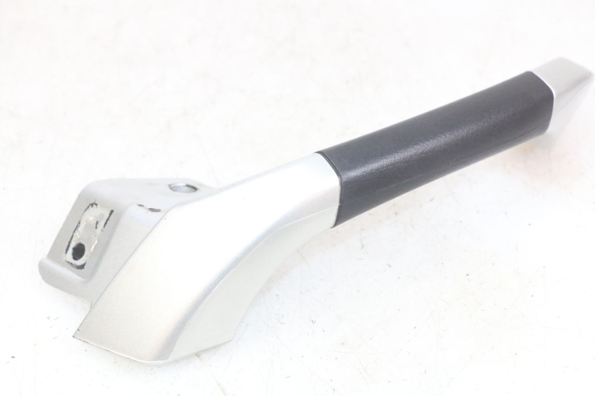 photo de POIGNEE ARRIERE DROITE PIAGGIO MP3 LT 400 (2007 - 2012) - Vue principale