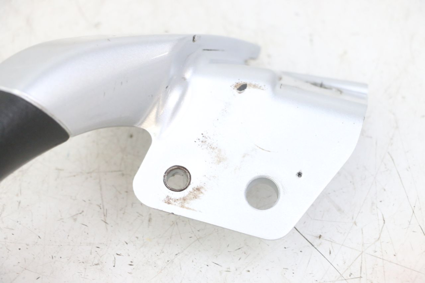 photo de POIGNEE ARRIERE DROITE  PIAGGIO MP3 LT 300 (2010 - 2016) - Détail de la pièce