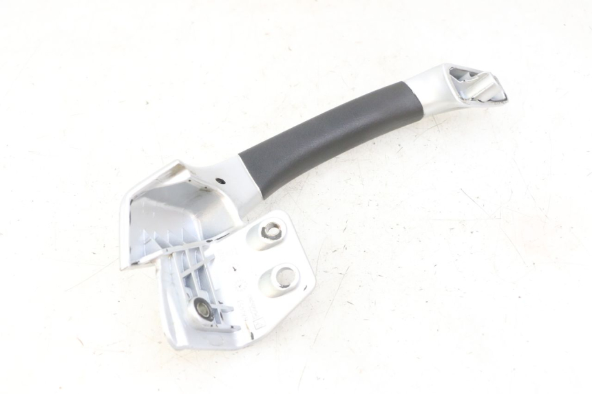 photo de POIGNEE ARRIERE DROITE  PIAGGIO MP3 LT 300 (2010 - 2016) - Vue d’ensemble