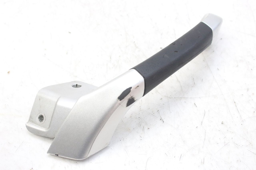 photo de POIGNEE ARRIERE DROITE PIAGGIO MP3 RL 250 (2006 - 2010) - Vue principale
