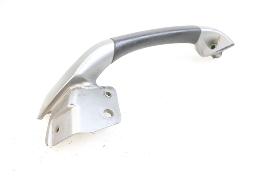 photo de POIGNEE ARRIERE DROITE  PIAGGIO MP3 125 (2006 - 2014) - Vue d’ensemble