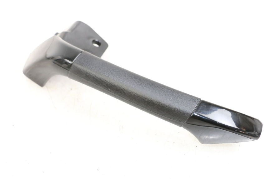 photo de POIGNEE ARRIERE DROITE PIAGGIO MP3 500 (2011 - 2015) - Autre angle de vue