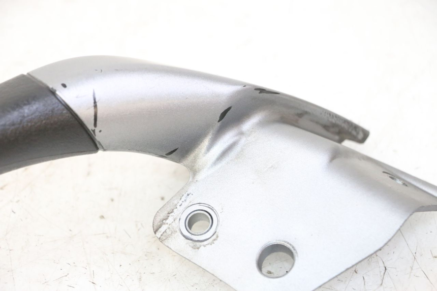 photo de POIGNEE ARRIERE DROITE  PIAGGIO MP3 125 (2006 - 2014) - Vue d’ensemble