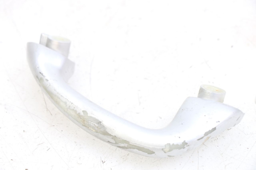 photo de POIGNEE ARRIERE DROITE YAMAHA NEOS NEO'S 4T 50 (2008 - 2016) - Zoom état d’usage