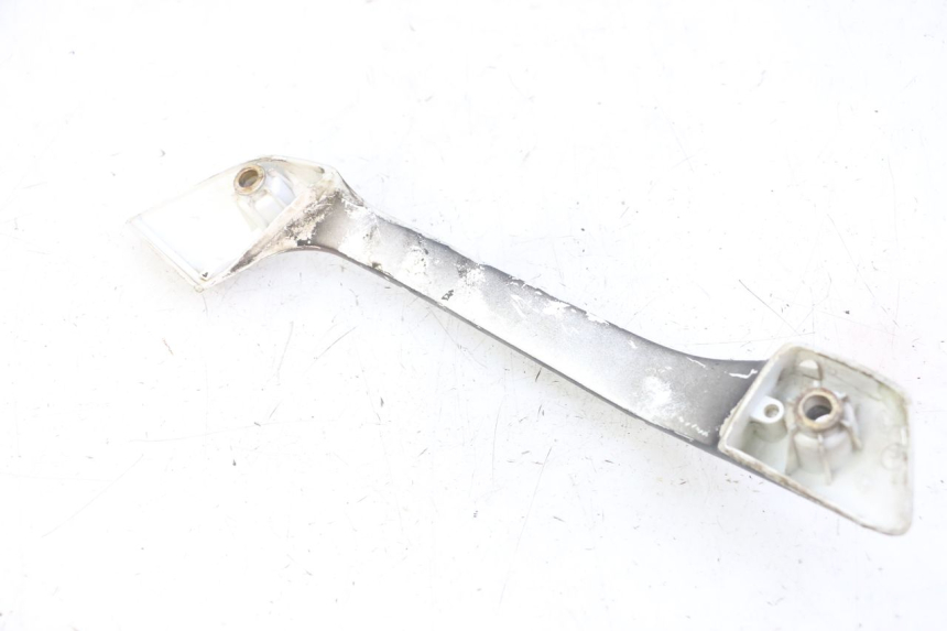 photo de POIGNEE ARRIERE DROITE  GILERA NEXUS 125 (2009 - 2013) - Détail de la pièce