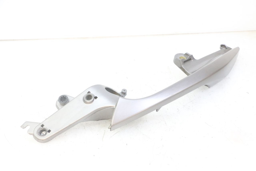 photo de POIGNEE ARRIERE DROITE  HONDA NTV DEAUVILLE ABS 700 (2007 - 2016) - État de surface