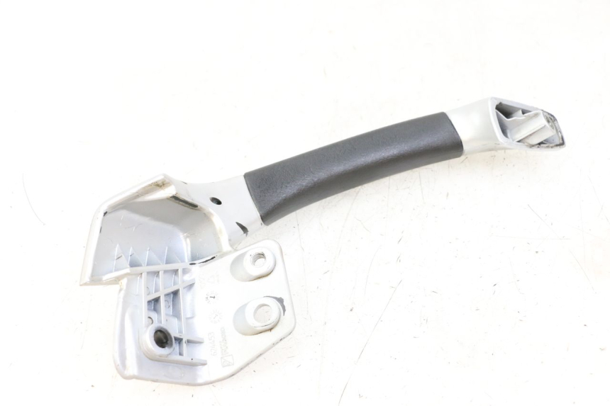 photo de POIGNEE ARRIERE DROITE PIAGGIO MP3 LT 400 (2007 - 2012) - Détail de la pièce