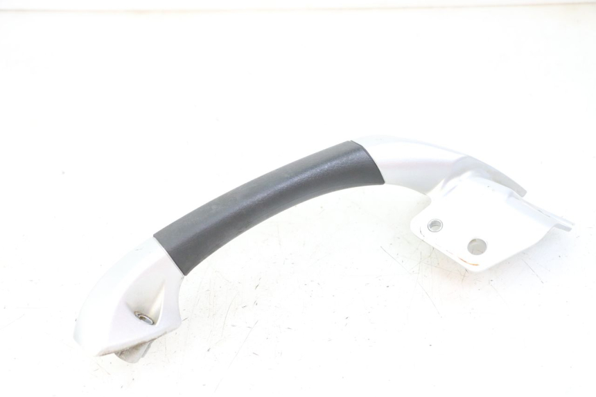 photo de POIGNEE ARRIERE DROITE PIAGGIO MP3 LT 400 (2007 - 2012) - Points de fixation