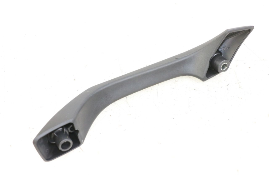 photo de POIGNEE ARRIERE DROITE  GILERA RUNNER SP 50 (2009 - 2017) - Détail de la pièce