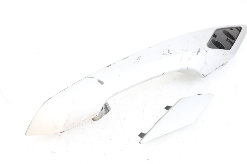 photo de POIGNEE ARRIERE DROITE  PEUGEOT SATELIS 125 (2010 - 2012) - Vue principale