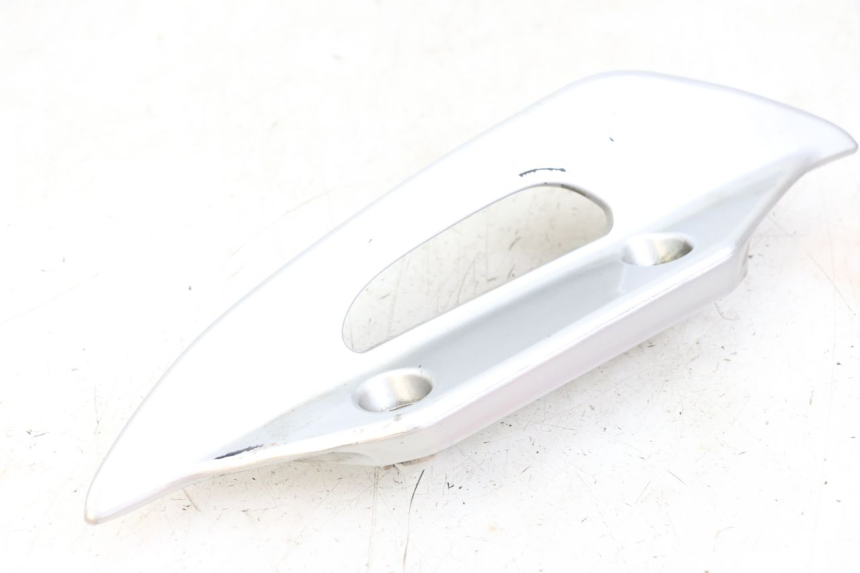 photo de POIGNEE ARRIERE DROITE SUZUKI BURGMAN 125 (2007 - 2014) - Gros plan technique