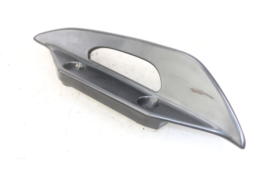 photo de POIGNEE ARRIERE DROITE  SUZUKI BURGMAN 125 (2018 - 2021) - Vue d’ensemble