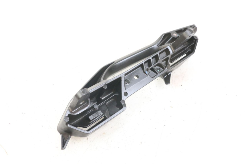 photo de POIGNEE ARRIERE DROITE KAWASAKI VERSYS ABS 650 (2015 - 2018) - Autre angle de vue