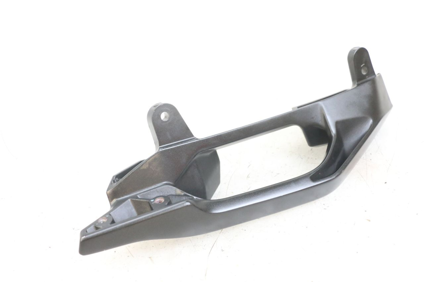 photo de POIGNEE ARRIERE DROITE KAWASAKI VERSYS ABS 650 (2015 - 2018) - Points de fixation