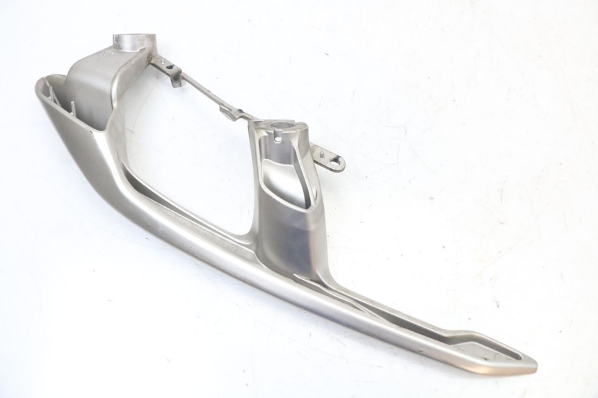 photo de POIGNEE ARRIERE DROITE YAMAHA XMAX X-MAX ABS 125 (2017 - 2020) - Zoom état d’usage