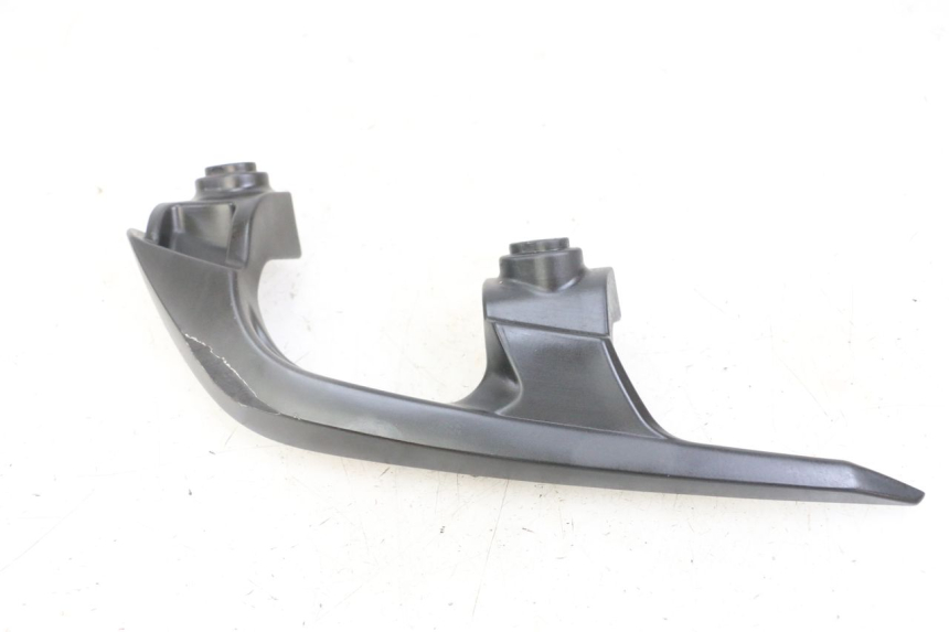 photo de POIGNEE ARRIERE DROITE YAMAHA X-MAX XMAX 125 (2010 - 2013) - Détail de la pièce