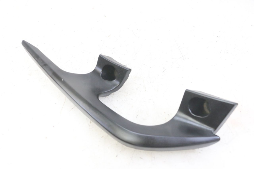 photo de POIGNEE ARRIERE DROITE YAMAHA X-MAX XMAX 125 (2010 - 2013) - Points de fixation