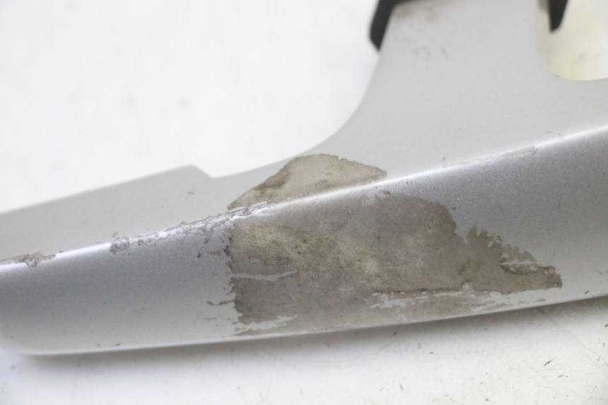 photo de POIGNEE ARRIERE DROITE  YAMAHA X-MAX XMAX 250 (2006 - 2009) - Zoom état d’usage