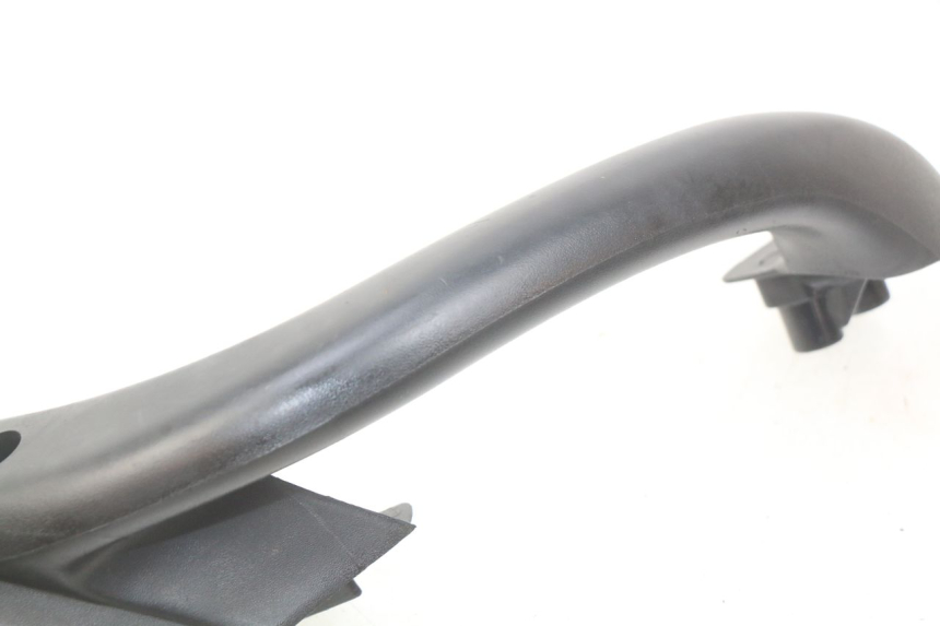 photo de POIGNEE ARRIERE DROITE PIAGGIO X9 EVOLUTION 125 (2003 - 2007) - Détail de la pièce