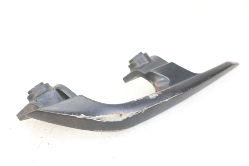 photo de POIGNEE ARRIERE DROITE  YAMAHA X-MAX XMAX ABS 250 (2010 - 2014) - Détail de la pièce