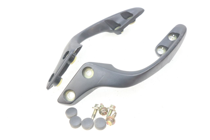 photo de POIGNEE ARRIERE HONDA FES PANTHEON 2T 125 (1998 - 2002) - Vue principale