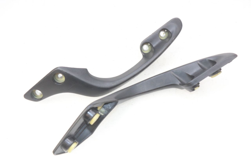 photo de POIGNEE ARRIERE HONDA FES PANTHEON 2T 125 (1998 - 2002) - Vue d’ensemble